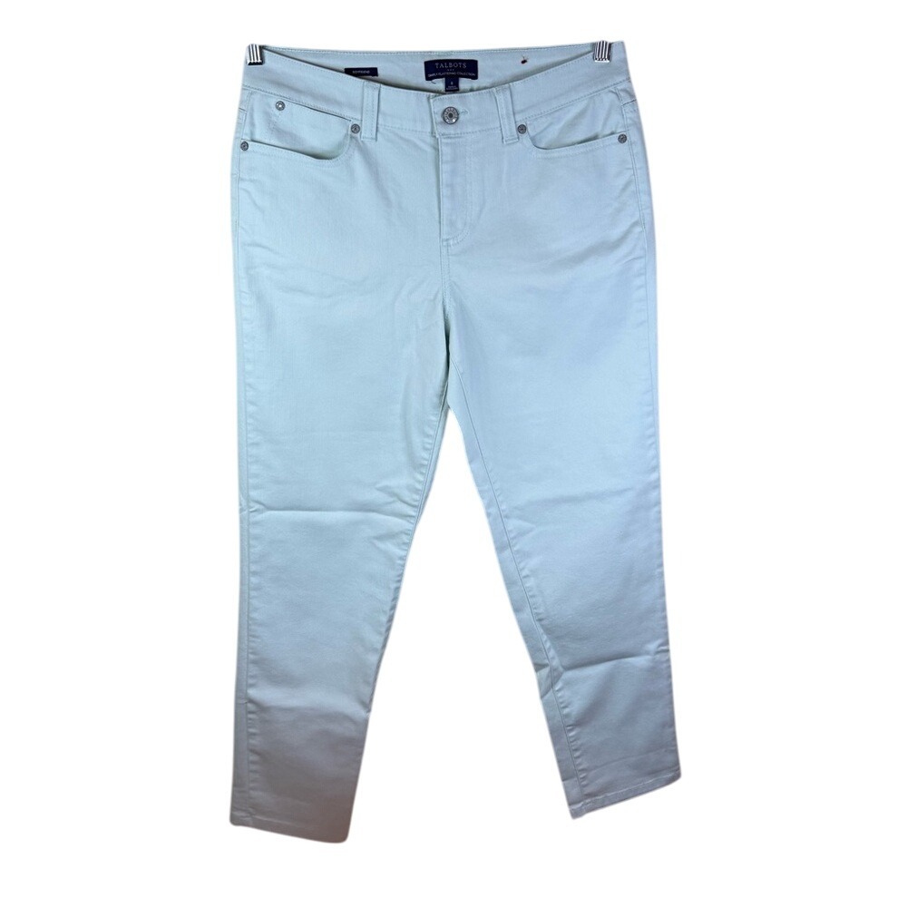 NWOT Talbots Size 8 Boyfriend Light Blue Denim Jean Simply Flattering Collection